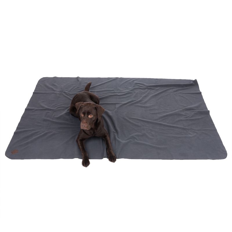 TIAKI dog blanket Nelly L 140 x W 125 cm