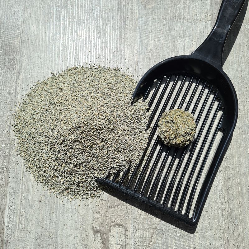 Professional Classic Cat Litter with Odour Neutraliser 14kg