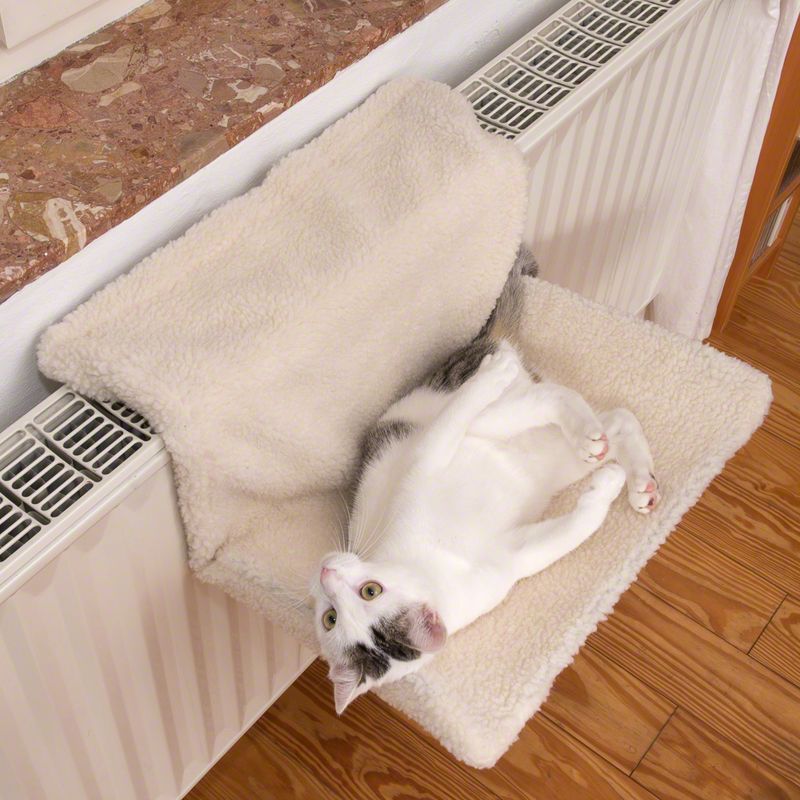 Relax Radiator Bed Sheepskin white