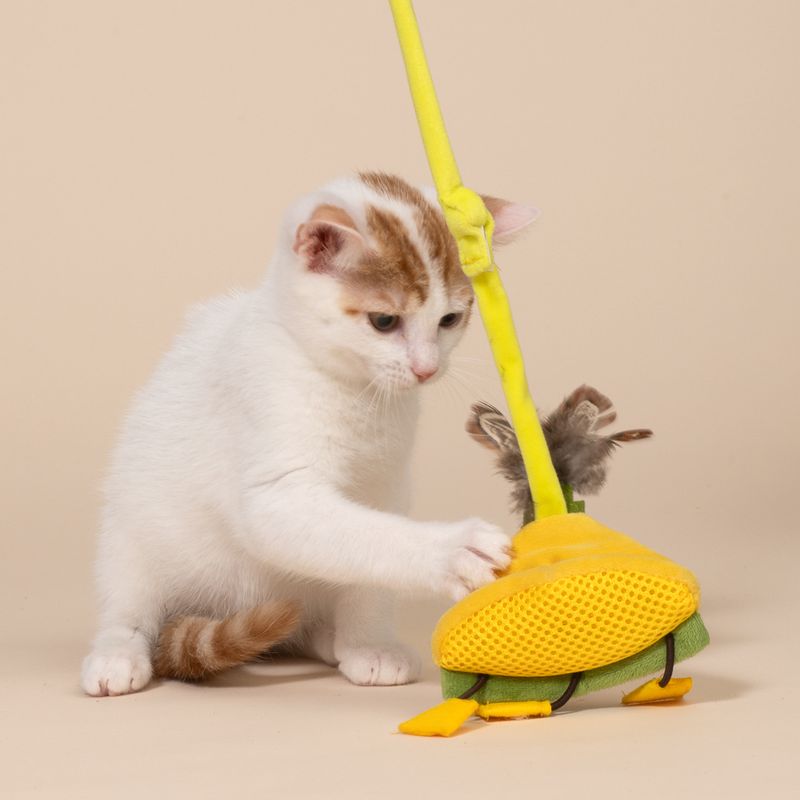 TIAKI Monster Spiral Door Hanger for Cats 1 Toy