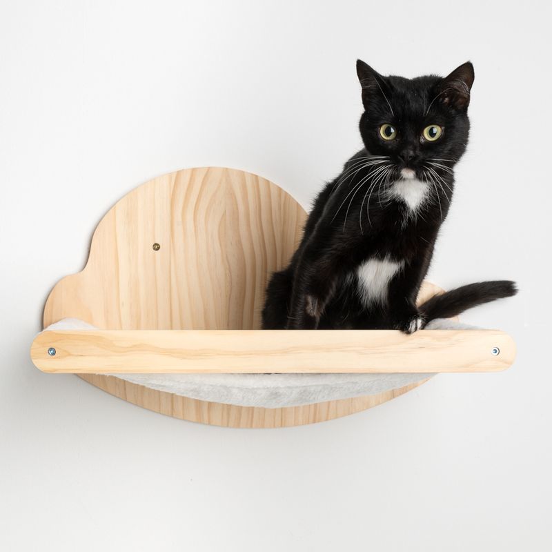 TIAKI Cloud Wall-Mounted Bed White