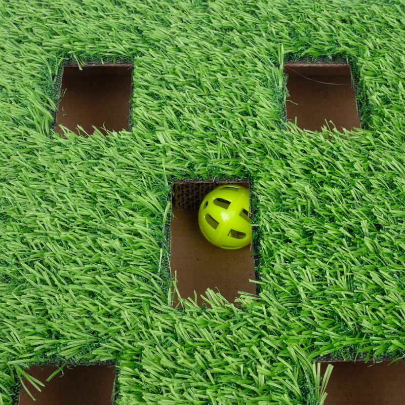 TIAKI Hunting Box with Grass Patch Cat Toy 40 x 28 x 7 cm (L x W x H)