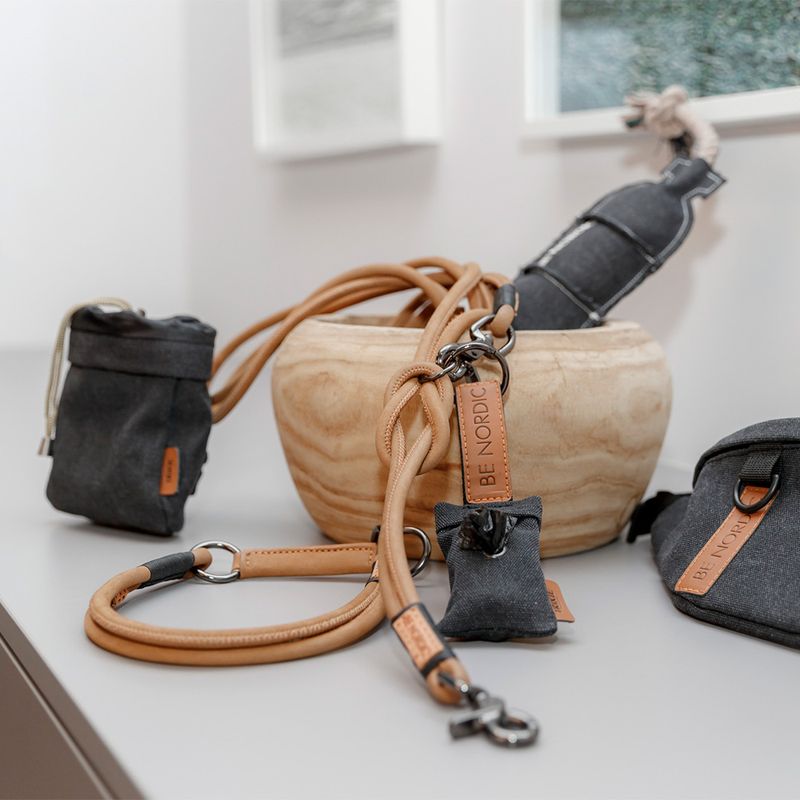 Trixie BE NORDIC Poop Bag Dispenser Poop Bag Dispenser with 1 Roll of 20 Bags