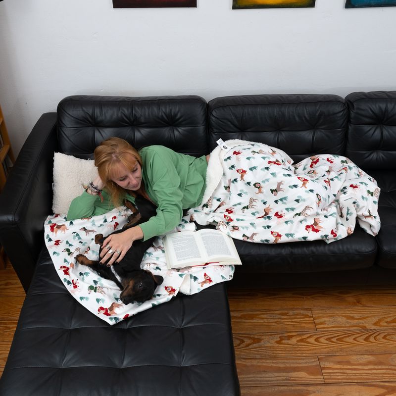 TIAKI Funny Winter Dog Cushion 50 x 30 cm (L x W)