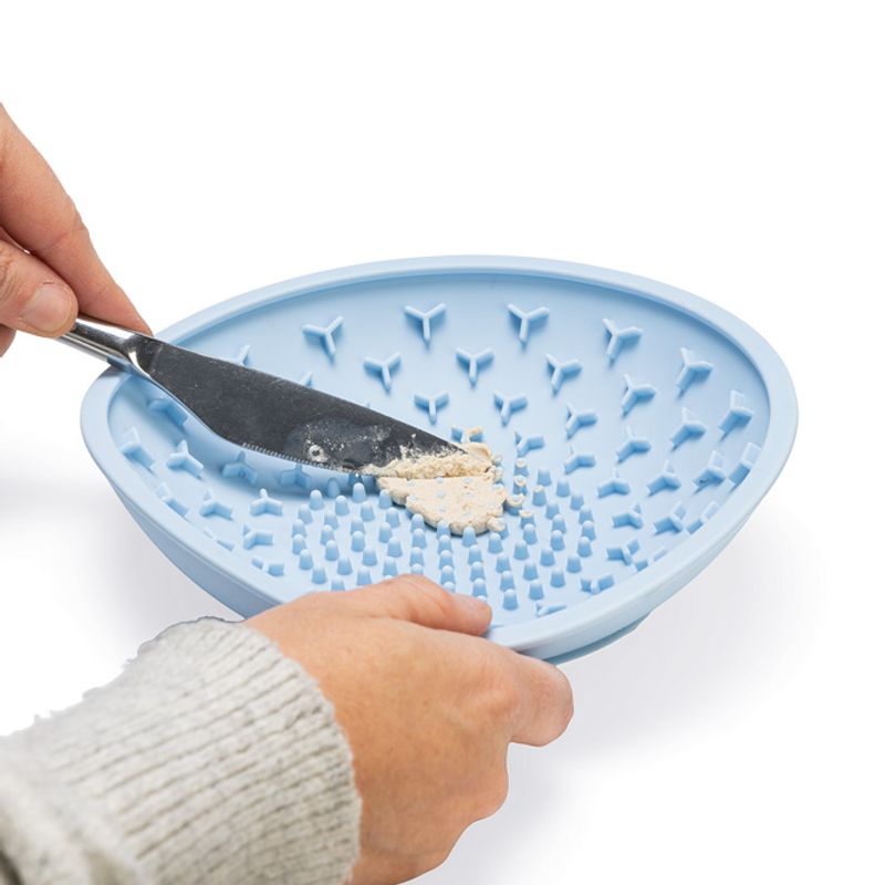 beeztees Silicone Lick Mat Light Blue: 19 x 19 x 4.5 cm (L x W x H)