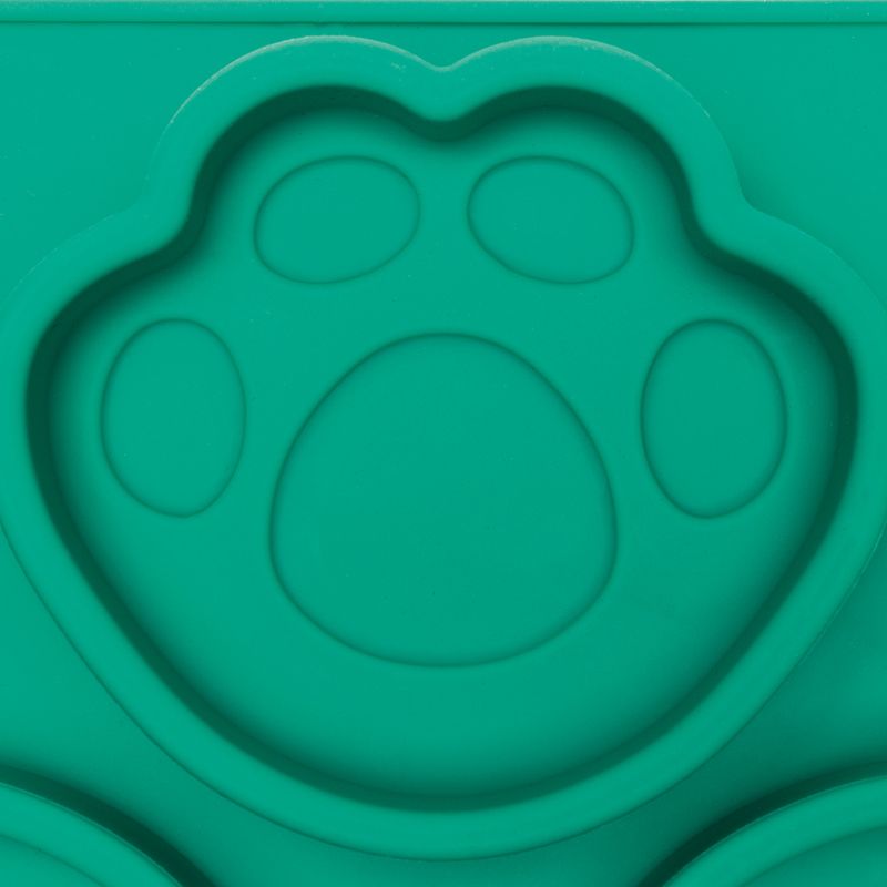 Beeztees Paw Print Baking Mould 22 x 14 x 2cm (L x W x H)