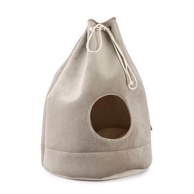 Designed by Lotte Vilar Cosy Cat Den diameter 45 x (H) 60 cm