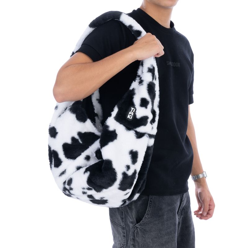 TIAKI Shoulder Bag Brown: 76 x 12 x 38 cm (L x W x H)