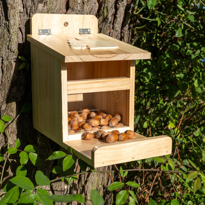 TIAKI squirrel feeding station L 16 x B 26 x H 22 cm