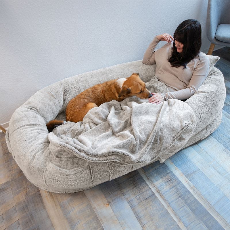 TIAKI XL comfort dog bed 173 x 90 x 30 cm (L x W x H)