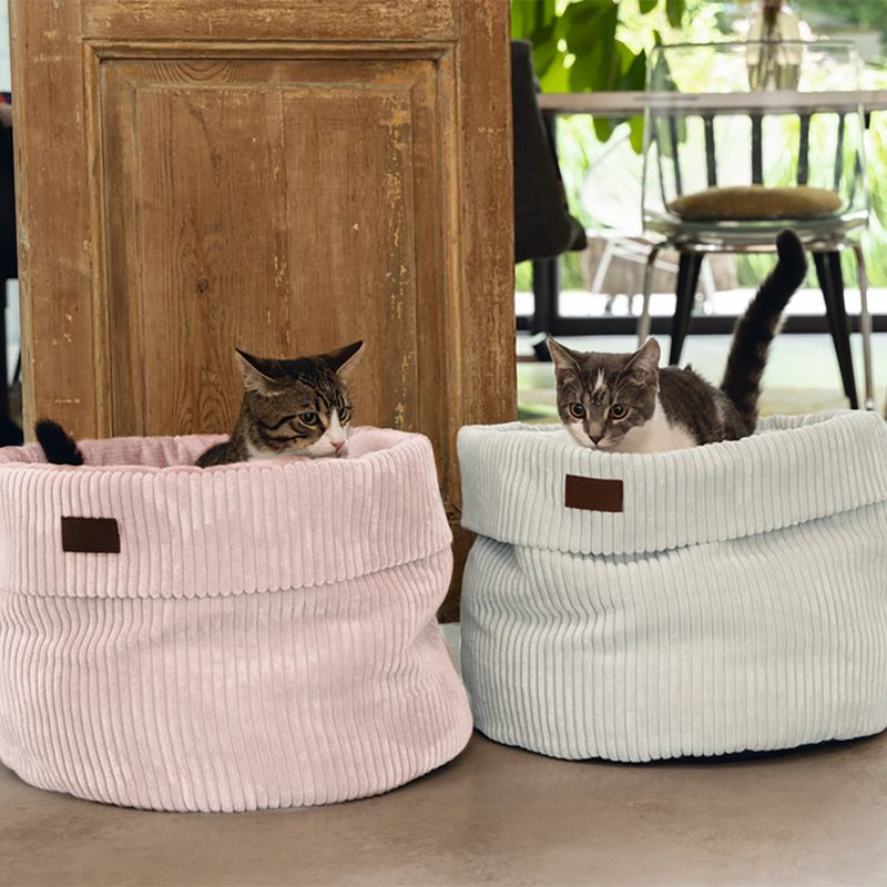 Designed by Lotte Ribbed Cat Basket Light Grey