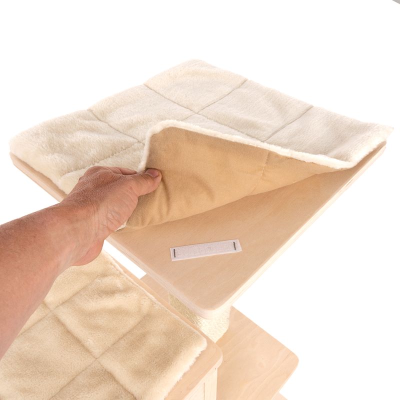 Natural Paradise Cat Tree Orchid Vanda S cream