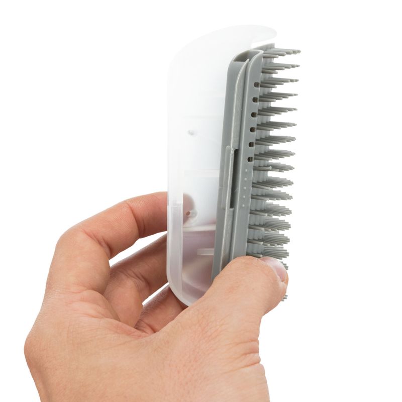 Trixie Corner Massage Brush 13 x 8cm (L x W)