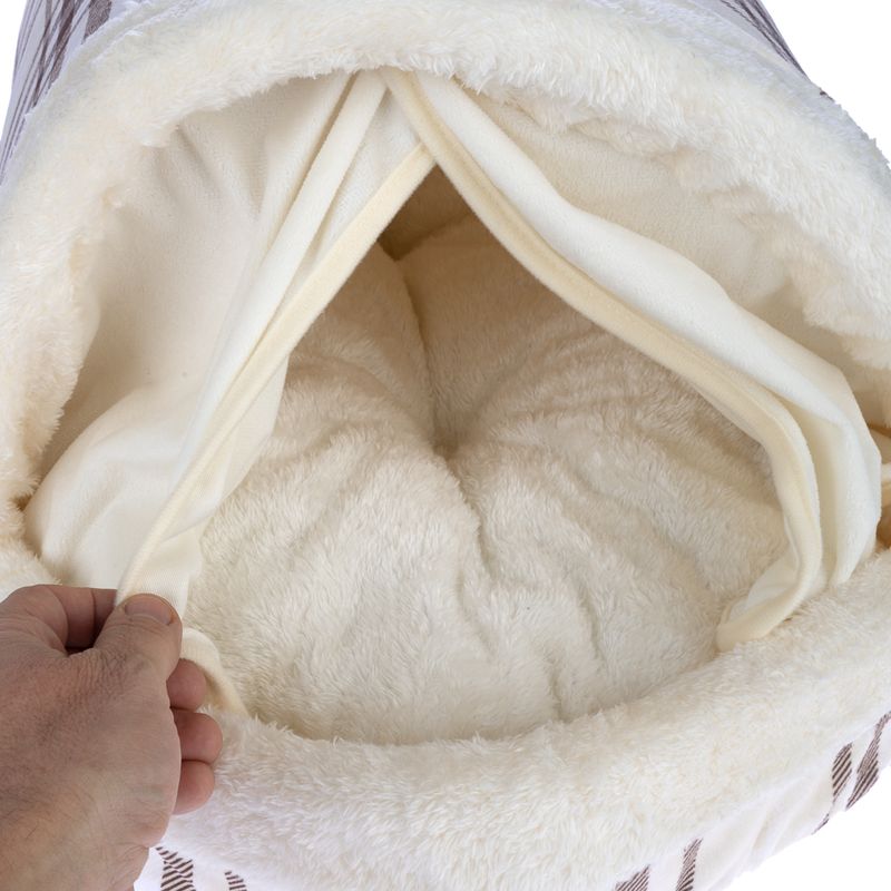 zooplus Basics Checked Cuddle Bed Den 60 x 40 x 28 cm (L x W x H)