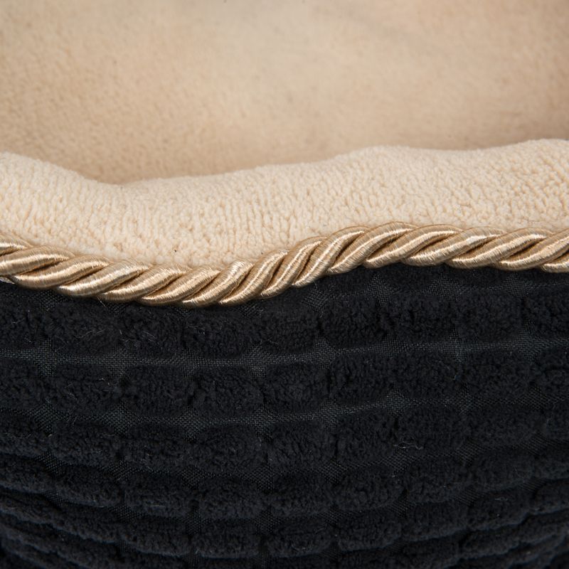 Cosy Kingdom Snuggle Bed 45 x 45 x 20cm (L x W x H)