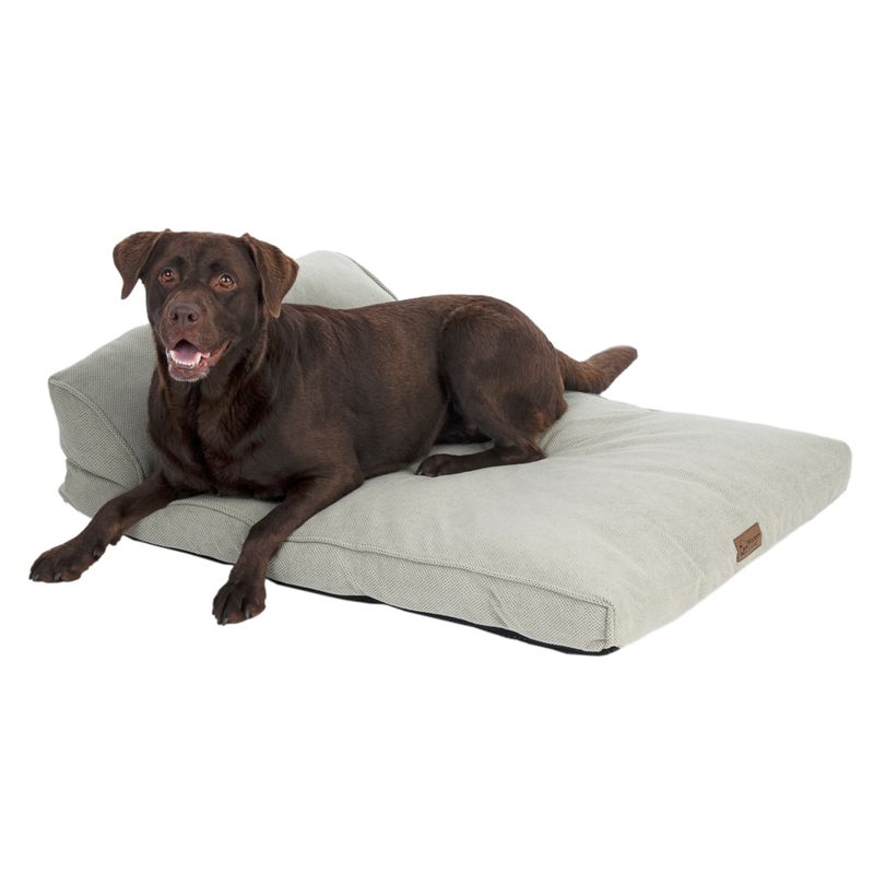 Modern Living Lombok Dog Bed Size M: 80 x 60 x 24 cm (L x W x H)