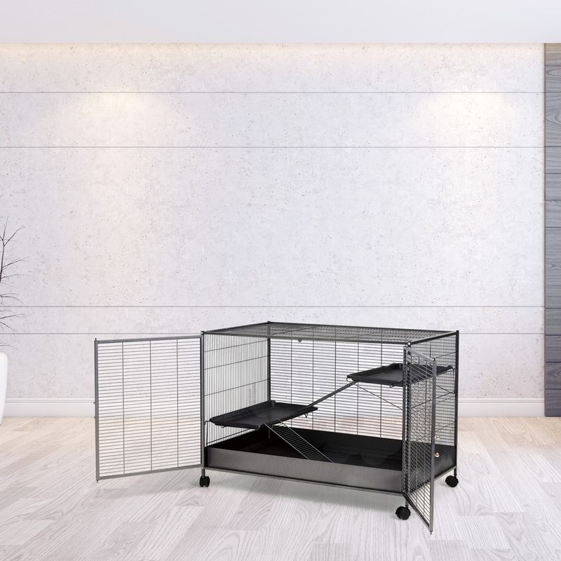 Savic Royal Suite XL Main Cage: 115 x 67 x 81cm (L x W x H)