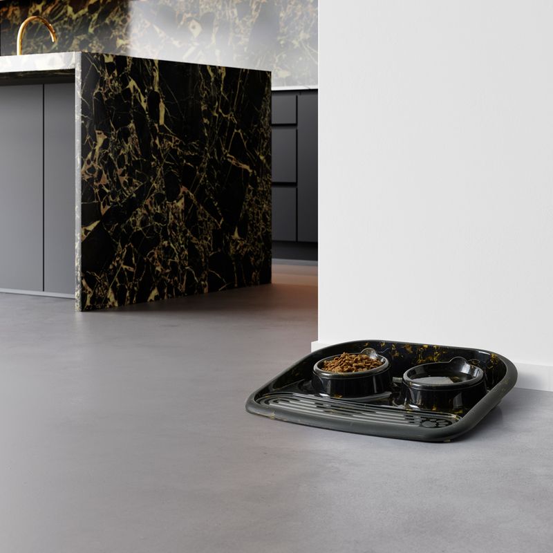 Savic Feeding Bar Butler Marble Black & Gold 2 x 300ml, 14.5cm (W)