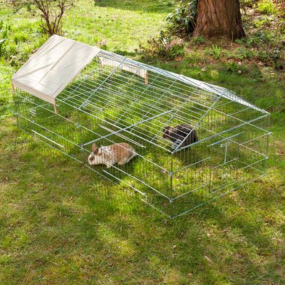 Kerbl Luxus Metal Run with pitched roof 220 x 103 x 85 cm (L x W x H)