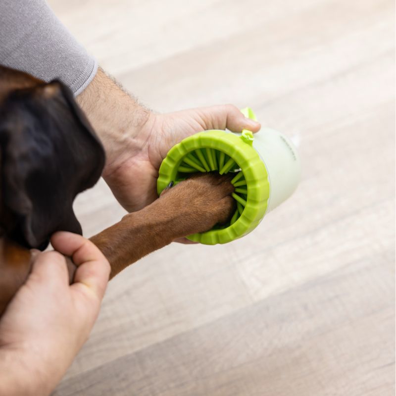 Kerbl Pet Paw Cleaner Size M - L: 10 x 14.5cm (W x H)