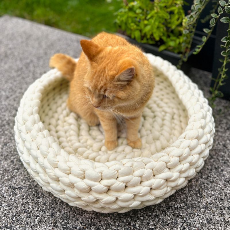 Aumüller Woven Cat Basket Rosé