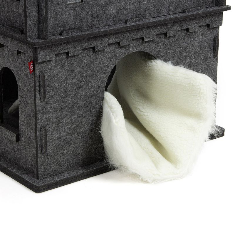 Canadian Cat Company Felty Fort approx. L 55 x W 55 x H 108 cm