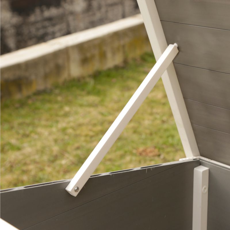 Kerbl Hobbyfarming ECO Plastic Coop Barney for Chickens 137 x 73 x 83cm (L x W x H)