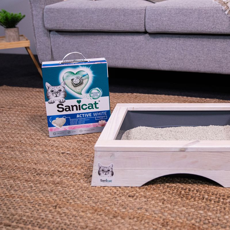 Sanicat Active White Lotus Flower Clumping Litter 6l