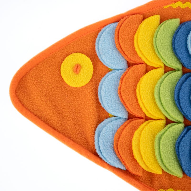 TIAKI Rainbow Fish Sniffing Mat approx. 48 x 25cm (L x W)
