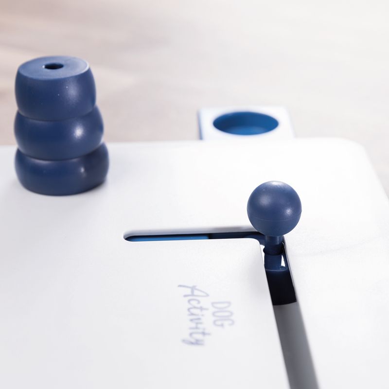 Trixie Dog Activity Move2Win Strategy Game 34 x 23 cm (L x W)