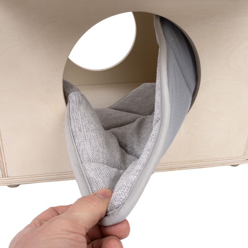 TIAKI Aidan Cat Scratching Tree Light Grey