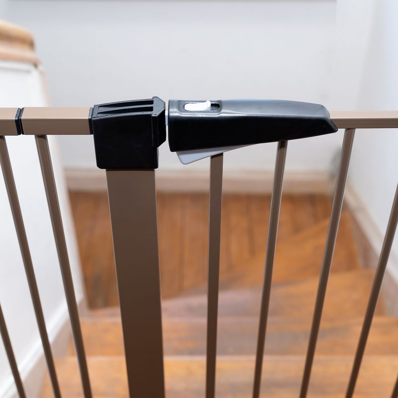 TIAKI Brown Dog Gate with Side Panel 78 x 77 - 103cm (H x W)