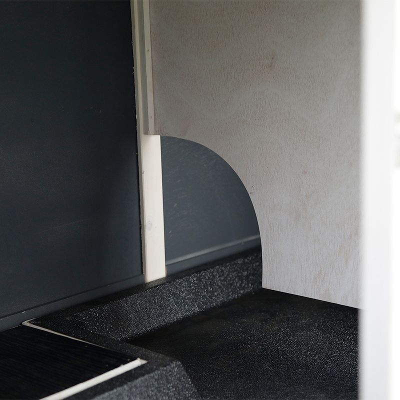 Kerbl Pets Villa Small Animal Hutch 118 x 68 x 118cm (L x W x H)