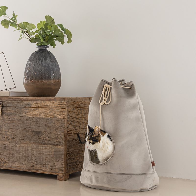 Designed by Lotte Vilar Cosy Cat Den diameter 45 x (H) 60 cm