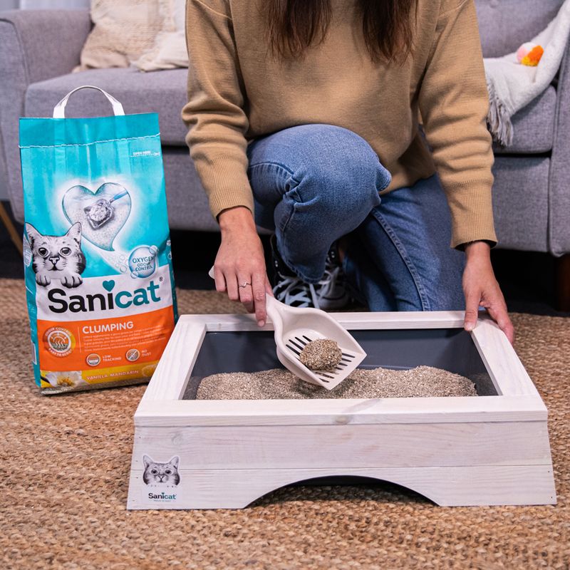 Sanicat Vanilla Mandarin Clumping Cat Litter 8l