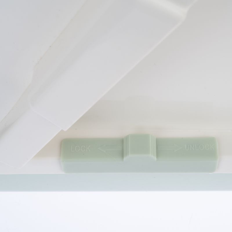 kooa Hooded Litter Tray with Eco-Plastic White & Mint