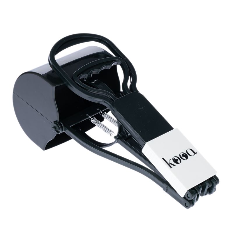 kooa Folding Waste Scoop 66 x 15.5 x 13.5cm (L x W x H)