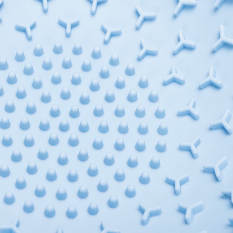 beeztees Silicone Lick Mat Light Blue: 19 x 19 x 4.5 cm (L x W x H)