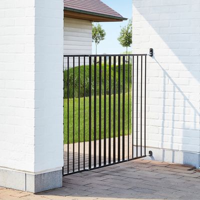 Savic Outdoor Dog Barrier 95 x 84 - 152cm (L x W)
