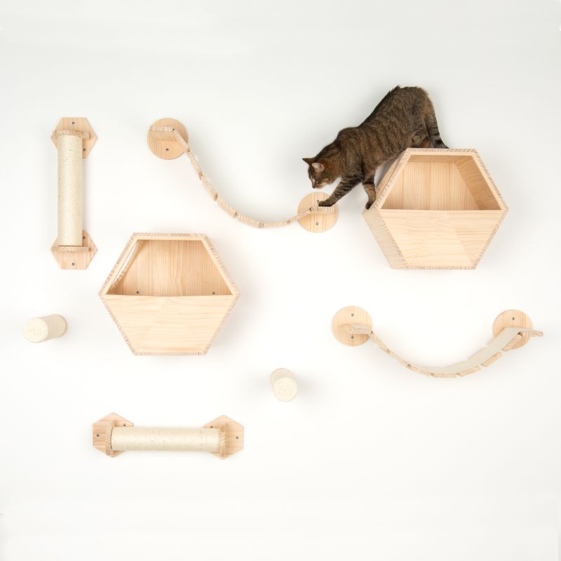 Lulu Wall Mounted Cat Den 49 x 30 x 42.5cm (L x W x H)