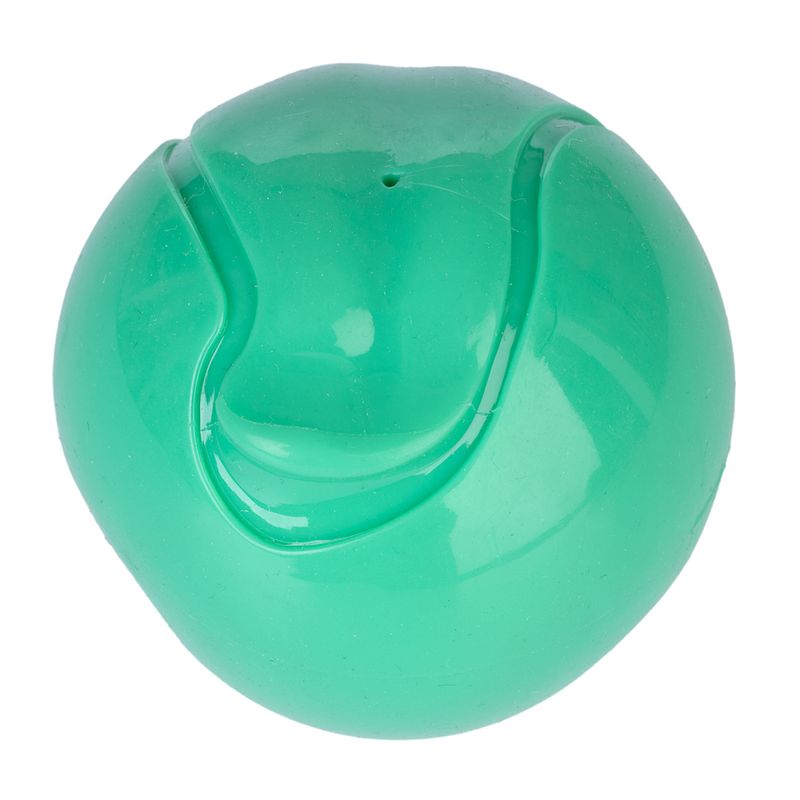 TIAKI Mint Flavoured Treat Ball diameter 6.5cm