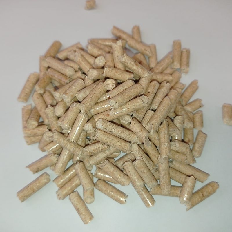 Super Benek Pinio Nature: 10l (approx. 6kg)