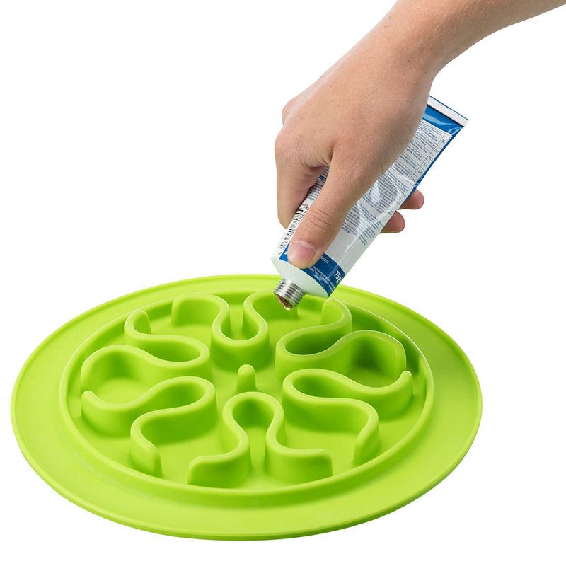 Trixie Slow Feed Foot Mat - Silicone 24cm diameter