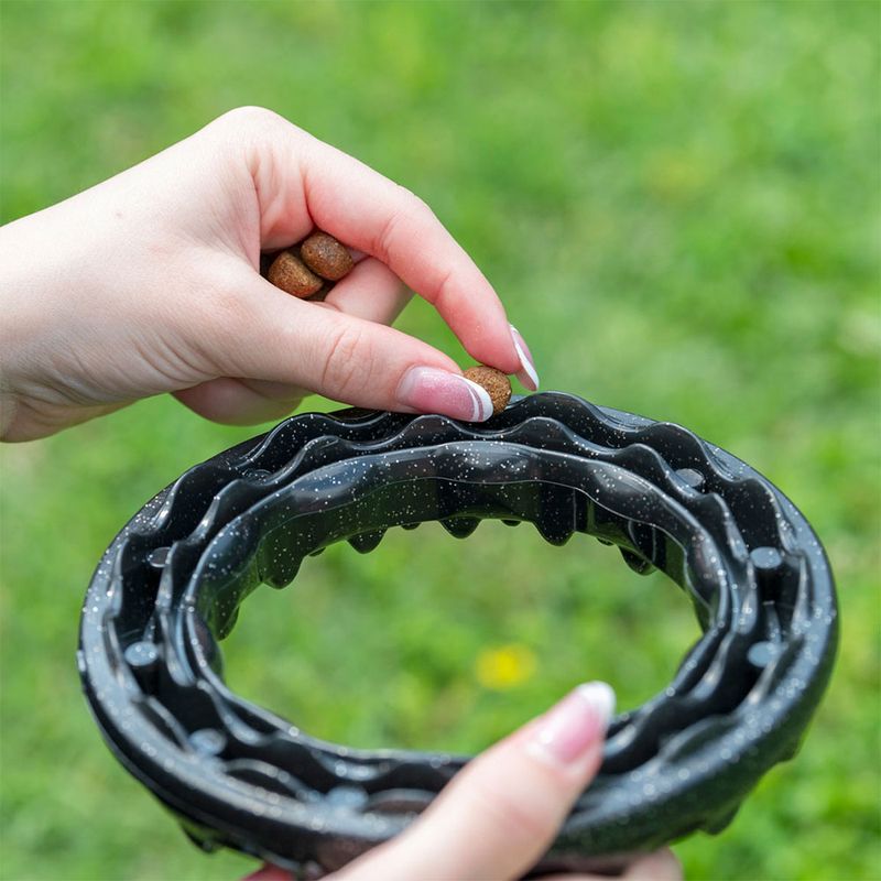 Ferplast Smile chewing ring, black Size XS: Ø 8.5 x H 1.7 cm