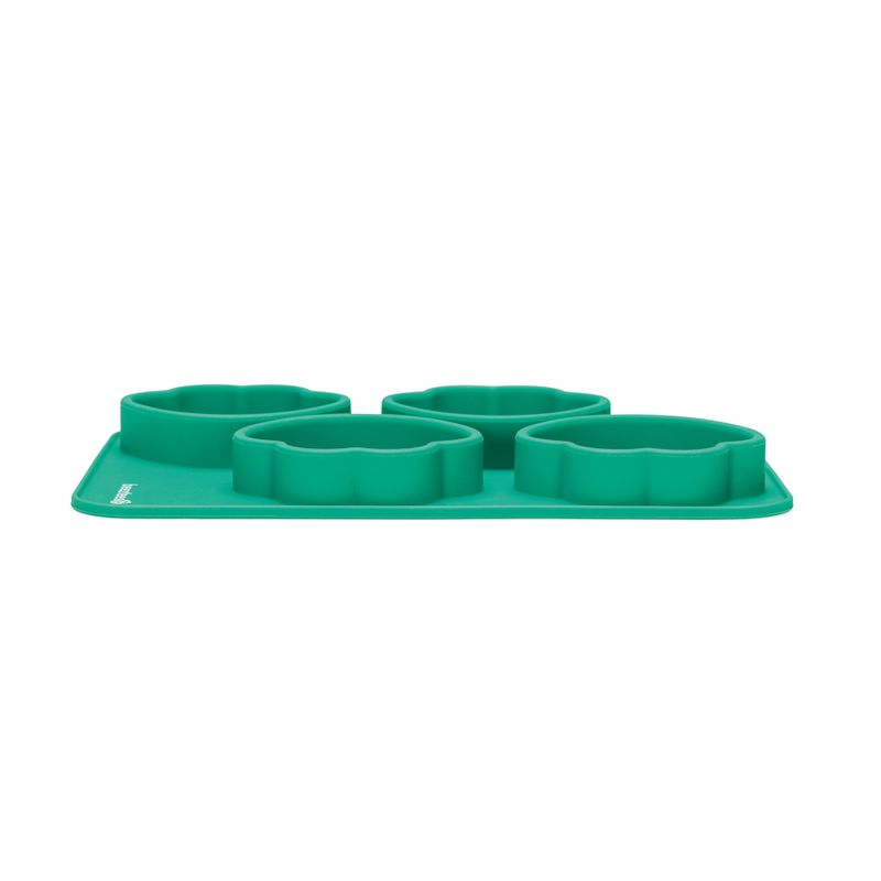 Beeztees Paw Print Baking Mould 22 x 14 x 2cm (L x W x H)