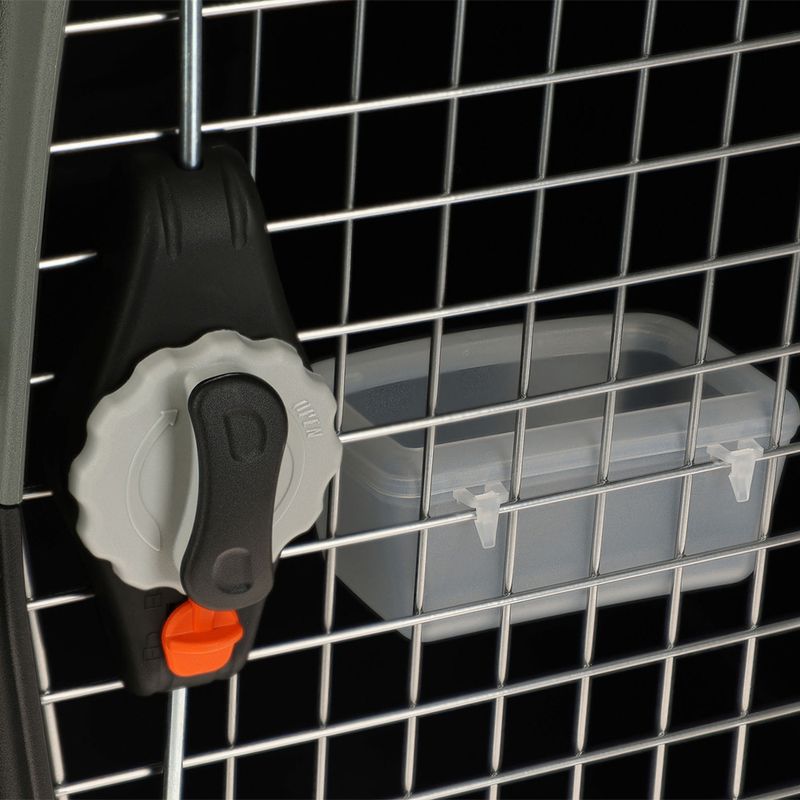 Kerbl IATA Transport Box Size 4: 50 x 70 x 51.5cm (W x D x H)