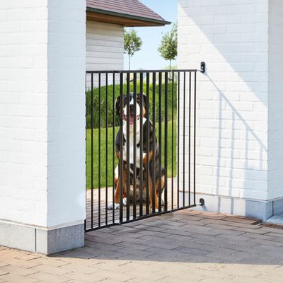 Savic Outdoor Dog Barrier 95 x 84 - 152cm (L x W)