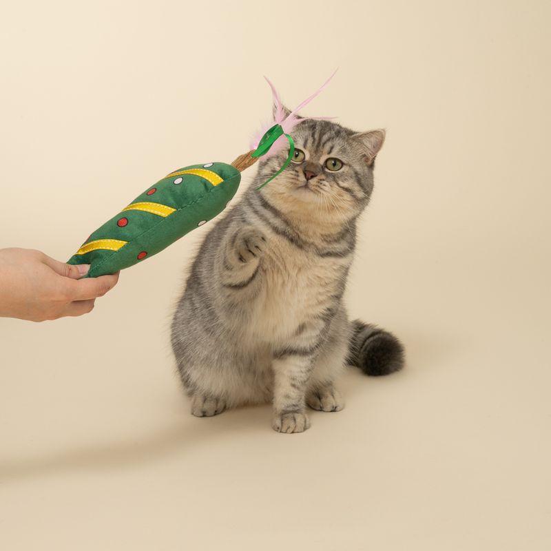 TIAKI Christmas Tree with Ribbon Cat Toy 42 x 10 x 5 cm (L x W x H)