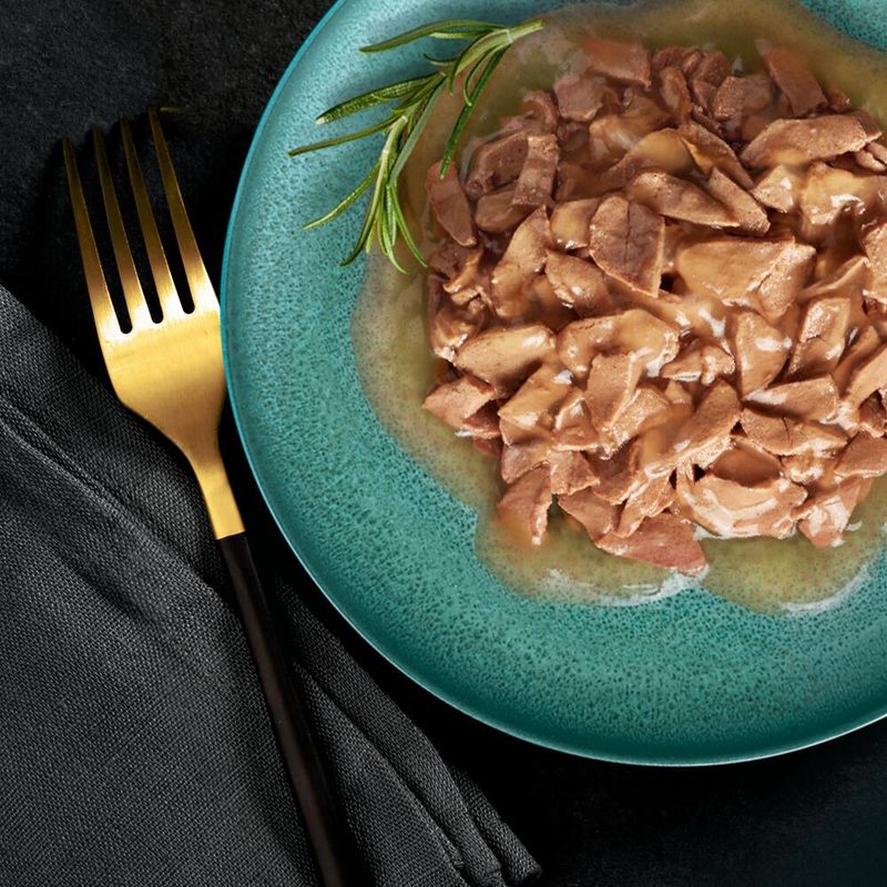 Sheba Pouches Varieties 28 x 85g Select Slices in Gravy with Chicken