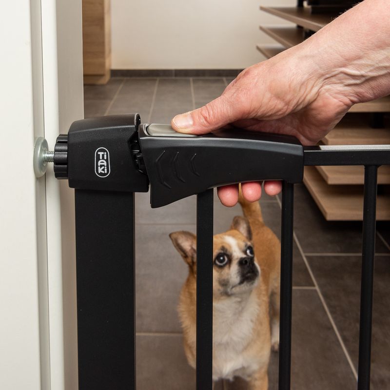 TIAKI Black Dog Gate with 7 cm Extension Height 76 cm, width 75 to 82 cm